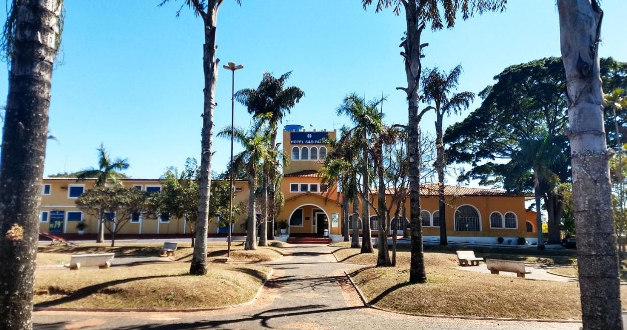 Hotel São Paulo Inn Santa Rita do Passa Quatro Exterior foto